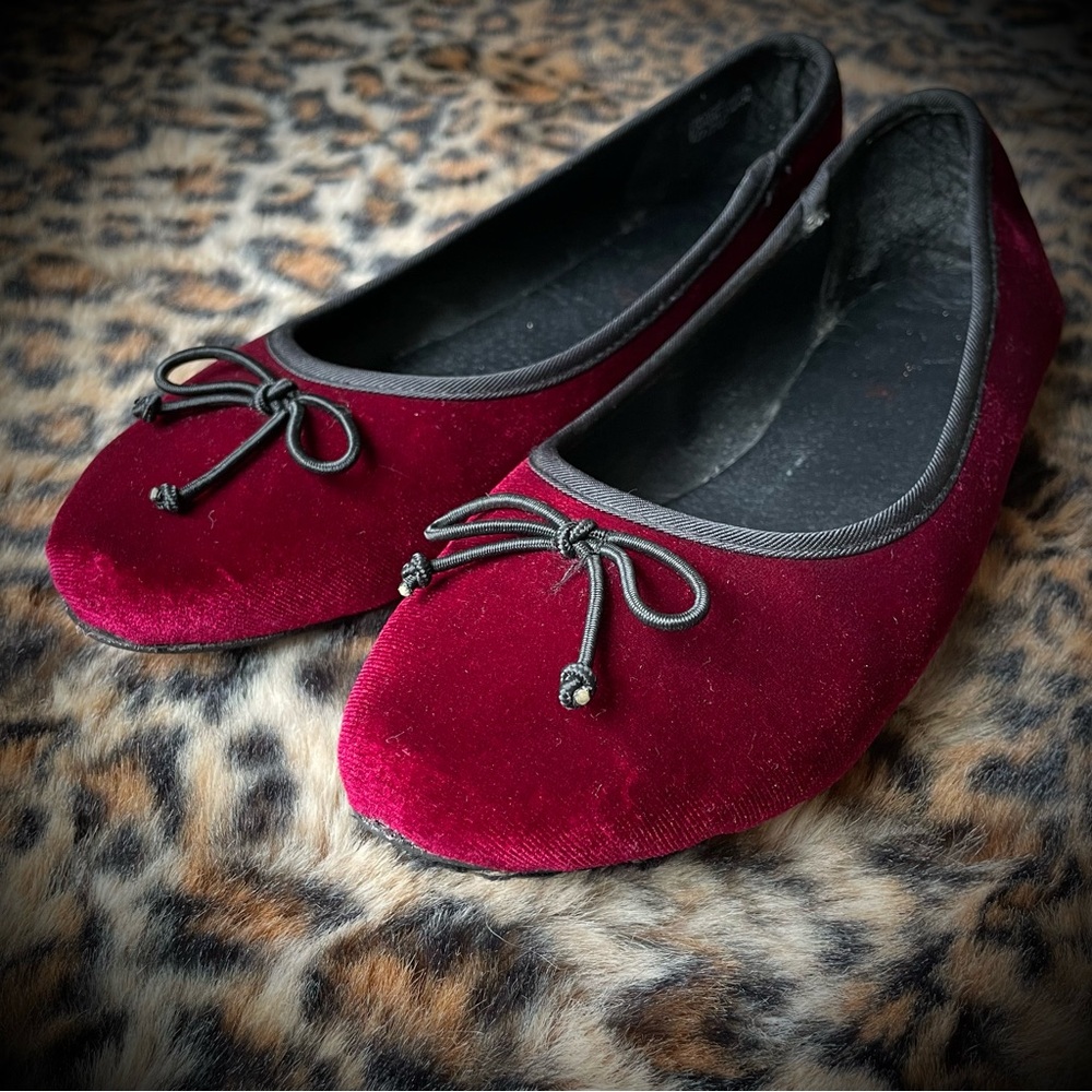 CLEARANCE 🌹 Demonia Velvet Ballet Flats Wine Cranberry color 7